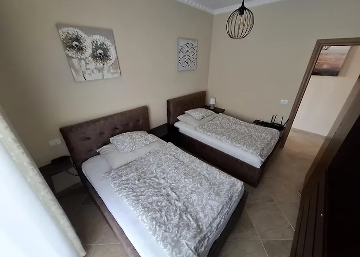 River Apartment Sarande